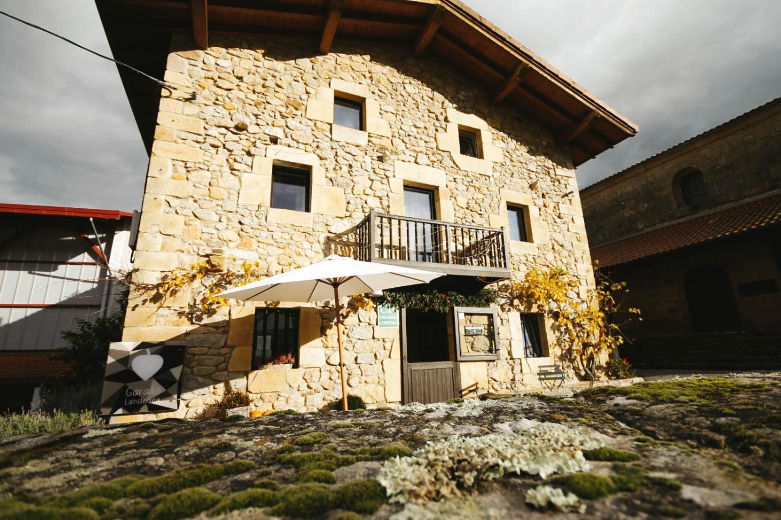 Hotel Garaiko Landetxea Durango Exterior photo